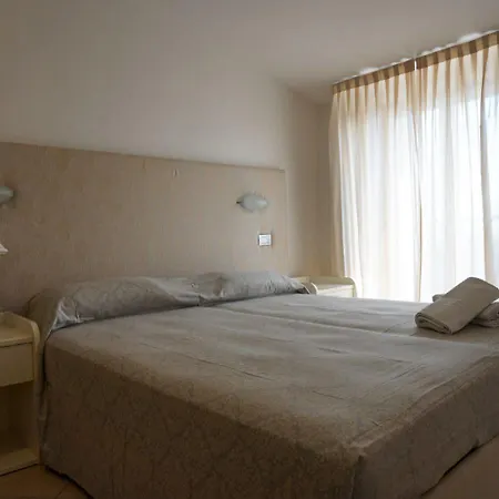 מלון Croccia Accettura